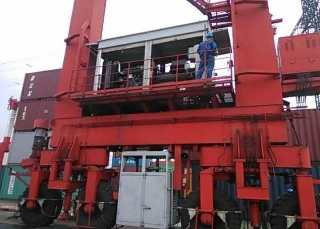 上港碼頭輪胎吊機(jī)組改造項(xiàng)目(300KW-防雨箱×50)